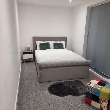 Classic 2 Bed Apartment In Oldkent Road London Eksteriør billede