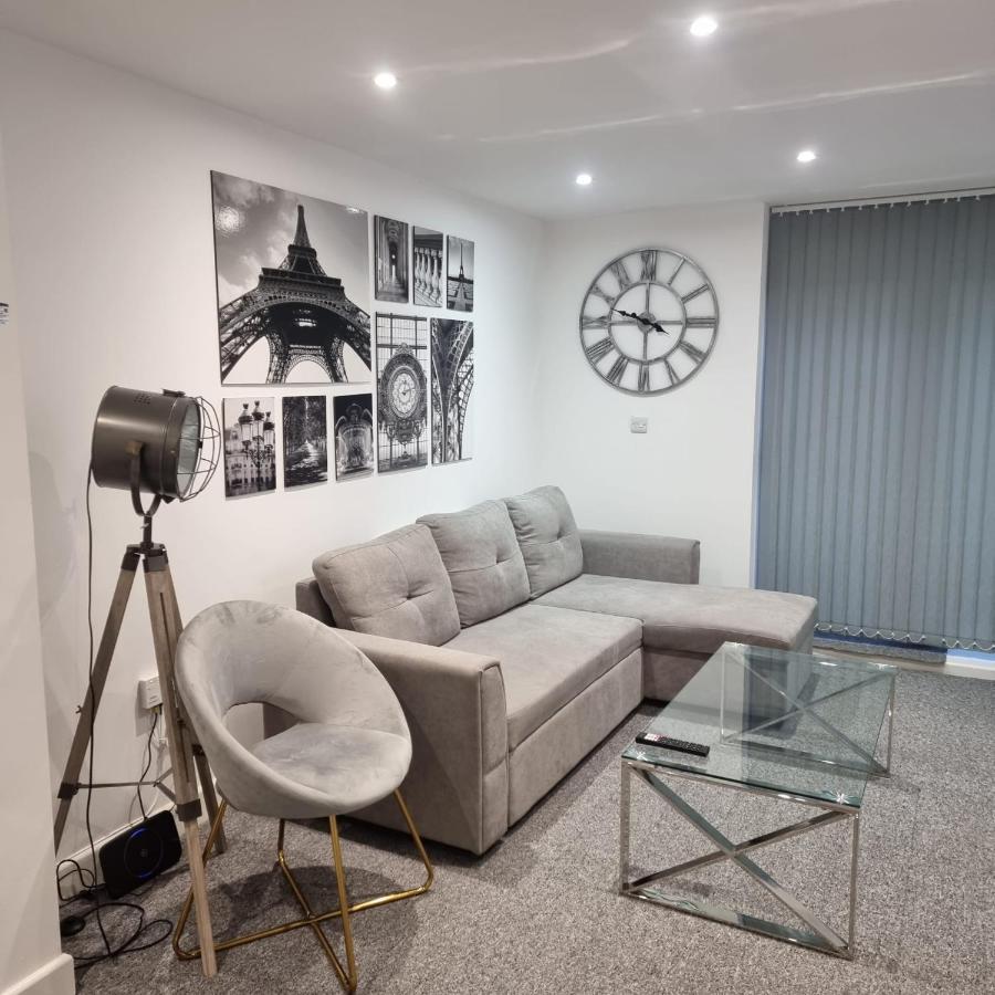 Classic 2 Bed Apartment In Oldkent Road London Eksteriør billede