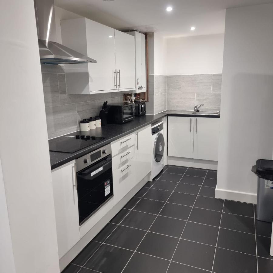 Classic 2 Bed Apartment In Oldkent Road London Eksteriør billede