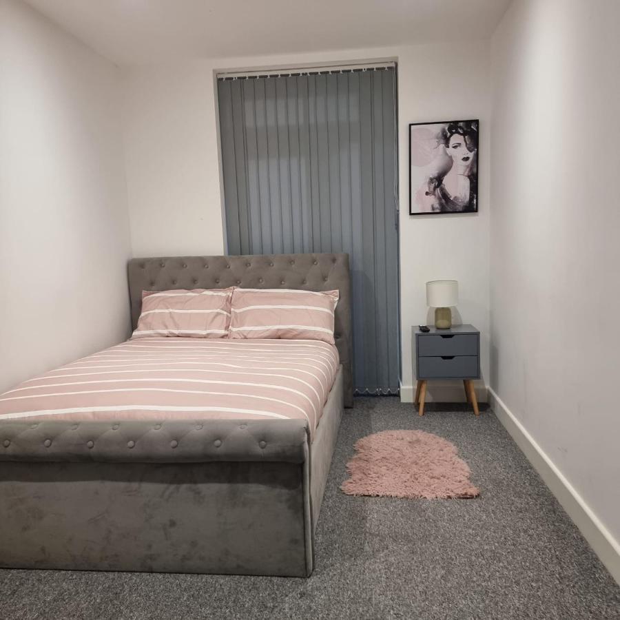 Classic 2 Bed Apartment In Oldkent Road London Eksteriør billede