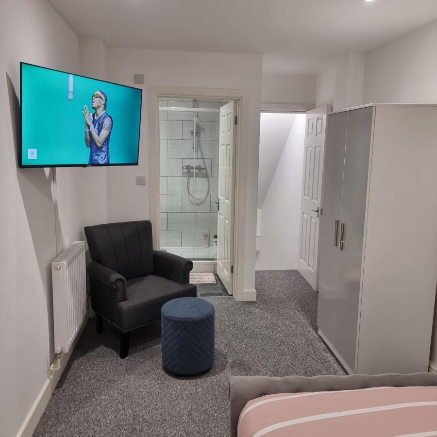 Classic 2 Bed Apartment In Oldkent Road London Eksteriør billede