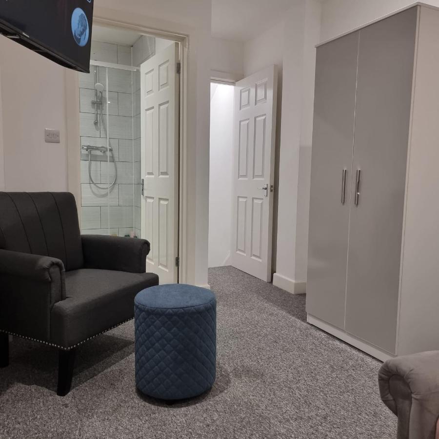 Classic 2 Bed Apartment In Oldkent Road London Eksteriør billede