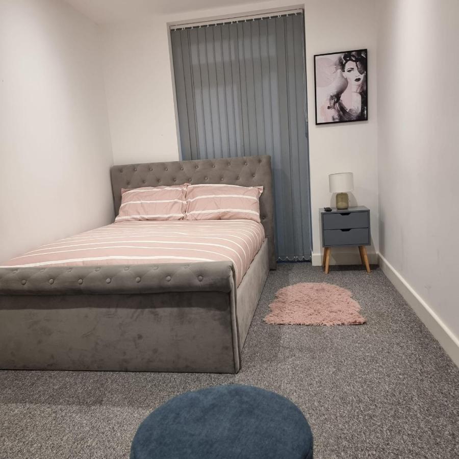 Classic 2 Bed Apartment In Oldkent Road London Eksteriør billede