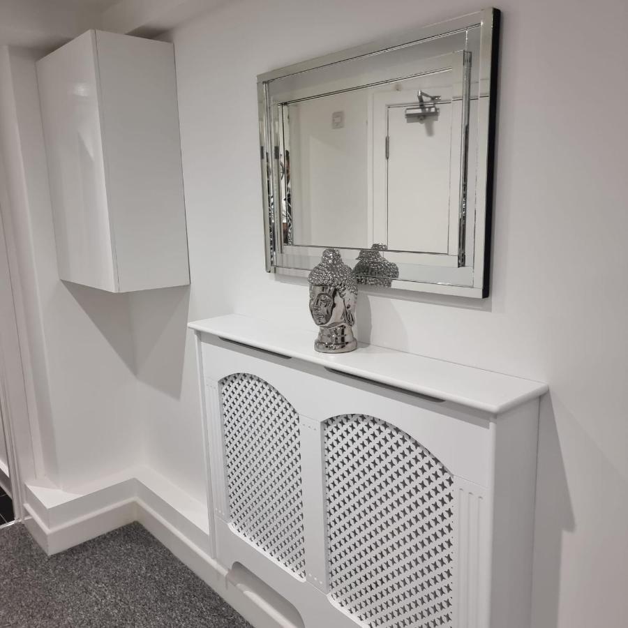 Classic 2 Bed Apartment In Oldkent Road London Eksteriør billede